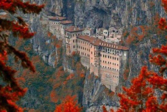 Οκταήμερη Προσκυνηματική Εκδρομή της Ι. Μ. Αιτωλοακαρνανίας στον Πόντο – Κωνσταντινούπολη