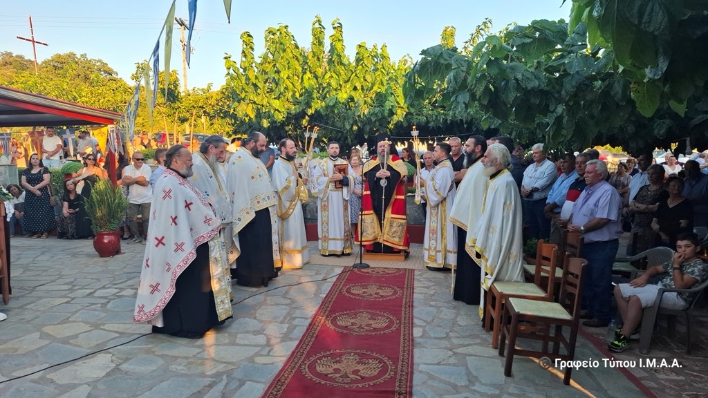 Ο Εσπερινός του Αγίου Νικοδήμου στον Κουβαρά Ξηρομέρου