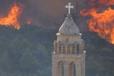 Δέηση υπέρ των πυροσβεστών και των πυροπλήκτων  στην Ι. Μ. Αιτωλοακαρνανίας